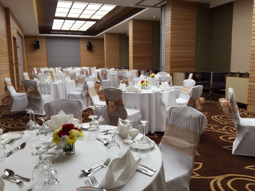 Ramee Rose Hotel Μανάμα Εξωτερικό φωτογραφία